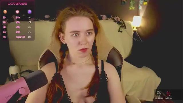 Image 10 of kwiinela Stream on Chaturbate on 2 months ago
