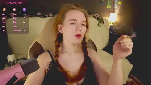 Image 3 of kwiinela Stream on Chaturbate on 2 months ago
