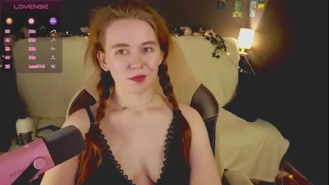 Image 7 of kwiinela Stream on Chaturbate on 2 months ago