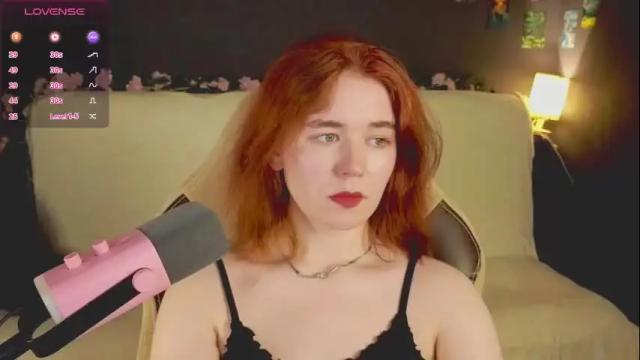 Image 12 of kwiinela Stream on Chaturbate on 21 days ago