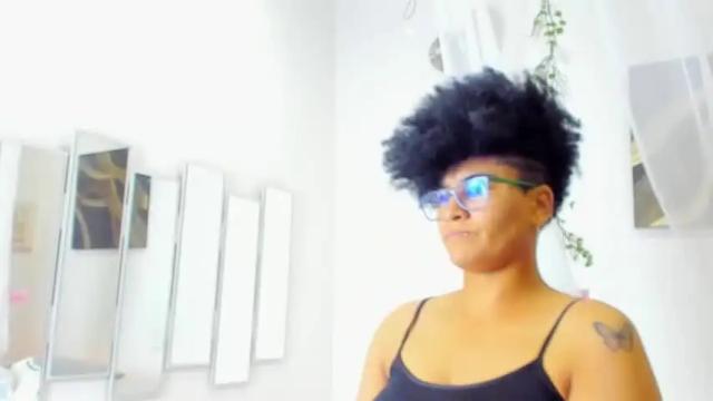 Image 3 of kyla_malik Stream on Chaturbate on 20 months ago