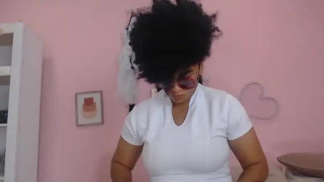 Image 7 of kyla_malik Stream on Chaturbate on 19 months ago