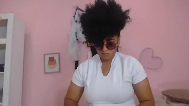 Image 8 of kyla_malik Stream on Chaturbate on 19 months ago