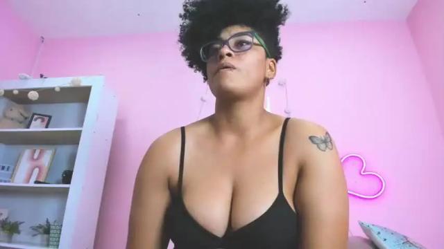 Image 8 of kyla_malik Stream on Chaturbate on 19 months ago