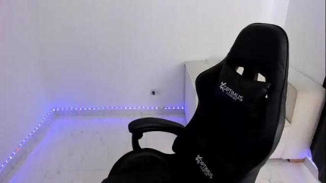 Image 3 of kyleighcook Stream on Chaturbate on 1 month ago