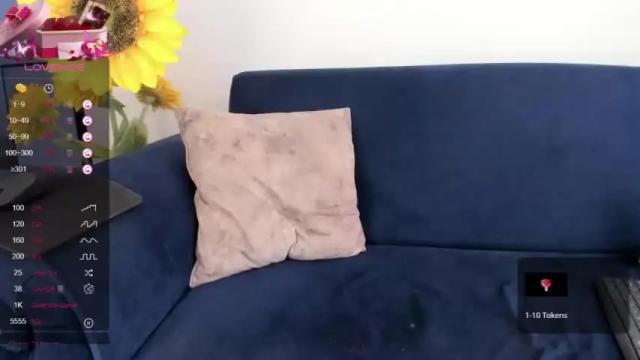 Image 6 of kylhie_jhonsson_ Stream on Chaturbate on 13 months ago