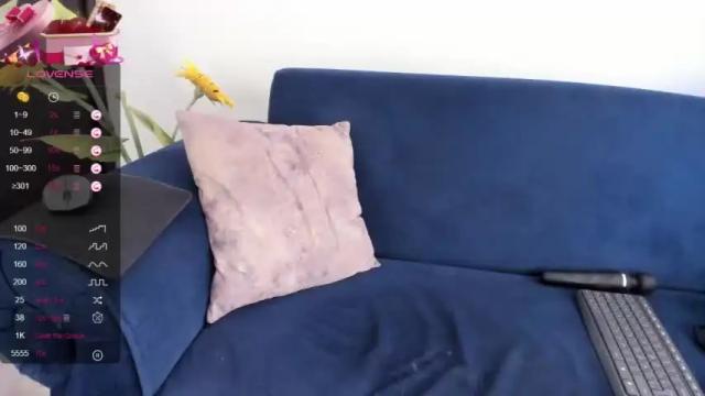 Image 6 of kylhie_jhonsson_ Stream on Chaturbate on 13 months ago