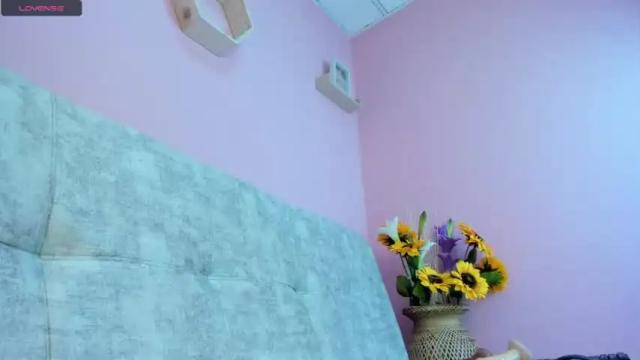 Image 8 of kylie_bunny_white Stream on Chaturbate on 19 months ago