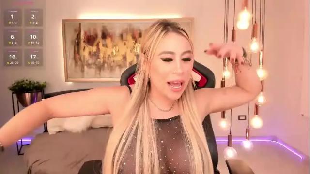 Image 2 of kylie_cooper Stream on Chaturbate on 1 month ago