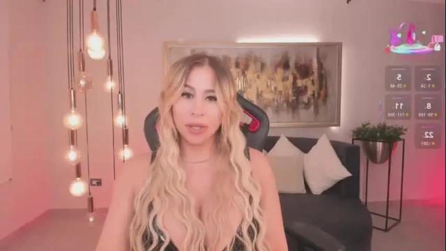 Image 11 of kylie_cooper Stream on Chaturbate on 4 months ago