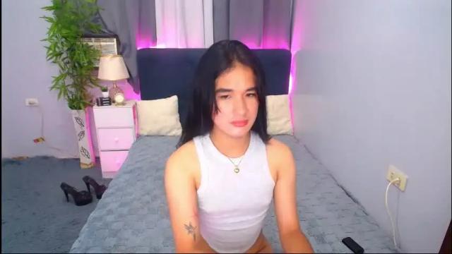 Image 4 of kylie_cums Stream on Chaturbate on 1 month ago