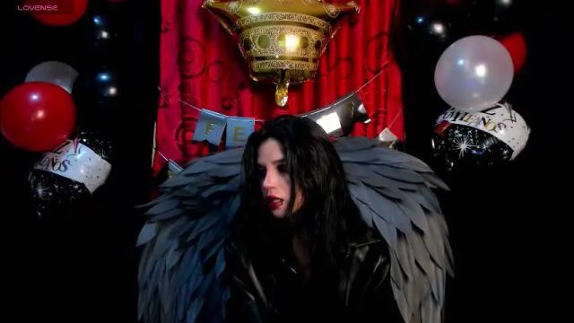 Image 12 of kylie_foxx1 Stream on Chaturbate on 2 months ago