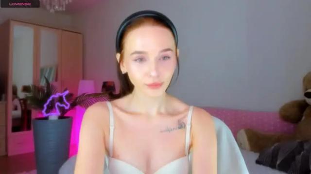 Thumbnail 1, kylie_ginger's Stream at Chaturbate, 26 months ago