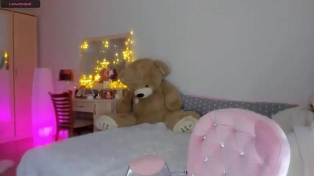 Image 6 of kylie_ginger Stream on Chaturbate on 25 months ago