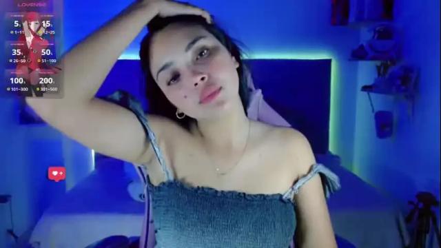 Image 7 of kylie_hottt_ Stream on Chaturbate on 19 days ago