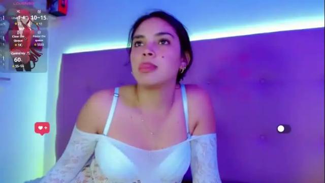 Image 7 of kylie_hottt_ Stream on Chaturbate on 14 days ago