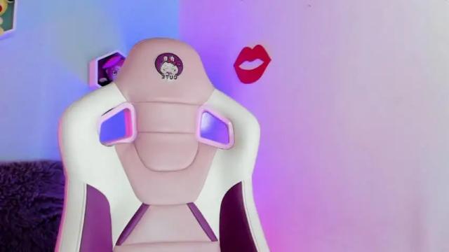 Image 3 of kylie_karter Stream on Chaturbate on 16 months ago