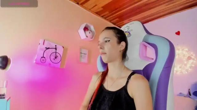 Image 12 of kylie_karter Stream on Chaturbate on 14 months ago