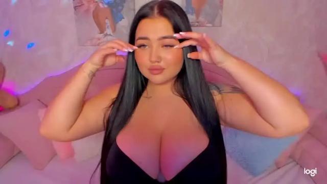 Image 3 of kylie_lips Stream on Chaturbate on 19 months ago
