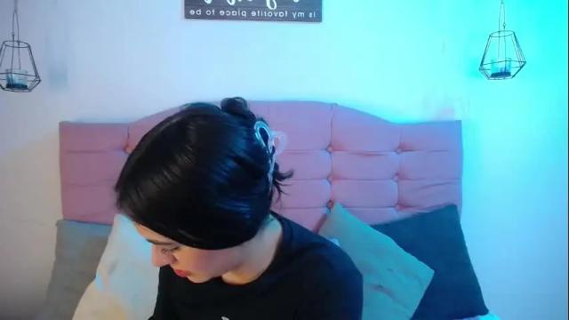Image 12 of kylie_ls Stream on Chaturbate on 1 month ago