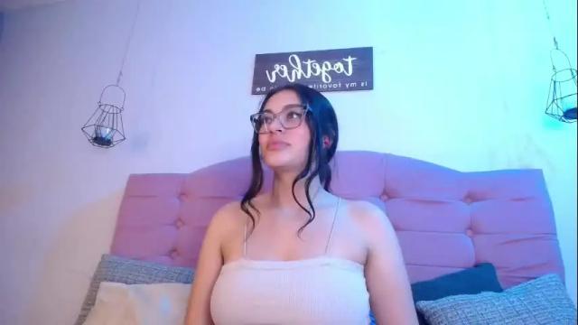 Image 6 of kylie_ls Stream on Chaturbate on 1 month ago