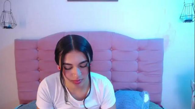 Image 12 of kylie_ls Stream on Chaturbate on 24 days ago