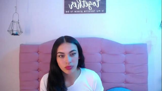 Image 3 of kylie_ls Stream on Chaturbate on 24 days ago