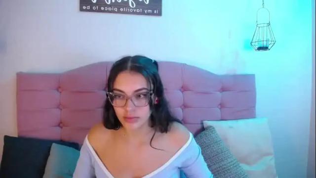 Image 10 of kylie_ls Stream on Chaturbate on 19 days ago