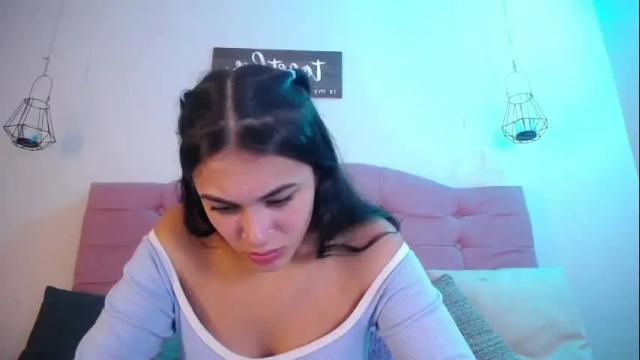 Image 7 of kylie_ls Stream on Chaturbate on 19 days ago