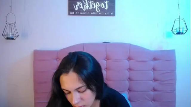 Image 3 of kylie_ls Stream on Chaturbate on 13 days ago