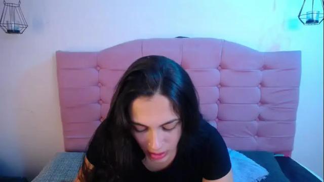 Image 4 of kylie_ls Stream on Chaturbate on 13 days ago