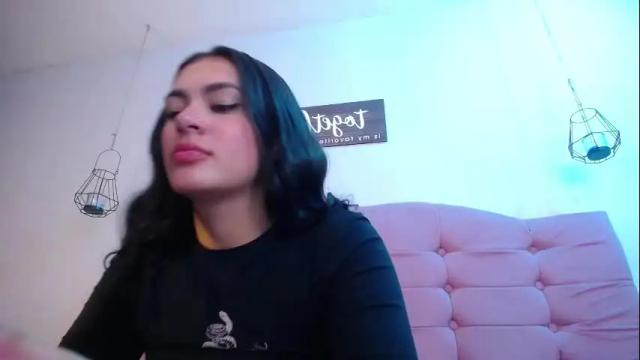 Image 3 of kylie_ls Stream on Chaturbate on 8 days ago