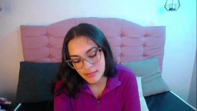 Image 11 of kylie_ls Stream on Chaturbate on 8 days ago