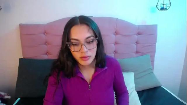 Image 12 of kylie_ls Stream on Chaturbate on 8 days ago