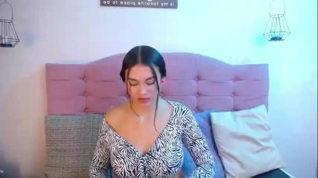 Image 10 of kylie_ls Stream on Chaturbate on 4 days ago