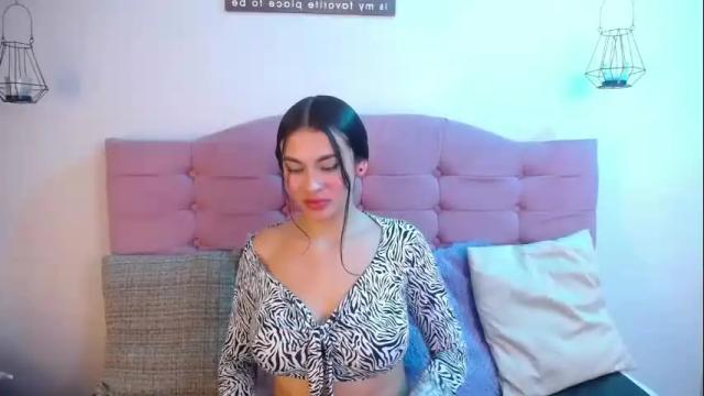 Image 12 of kylie_ls Stream on Chaturbate on 4 days ago