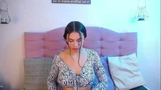 Image 6 of kylie_ls Stream on Chaturbate on 4 days ago