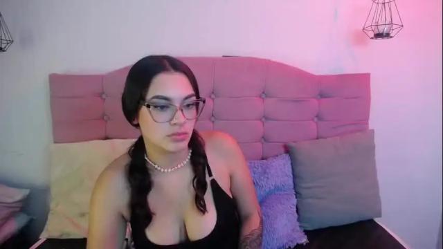 Image 10 of kylie_ls Stream on Chaturbate on 6 days ago