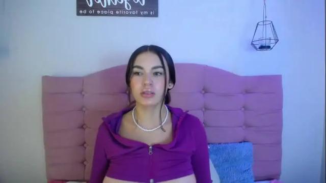 Image 4 of kylie_ls Stream on Chaturbate on 1 month ago