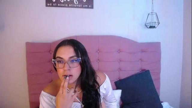 Image 12 of kylie_ls Stream on Chaturbate on 1 month ago