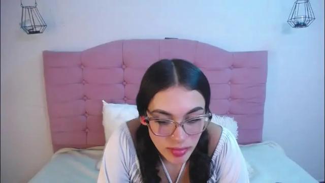 Image 6 of kylie_ls Stream on Chaturbate on 18 days ago