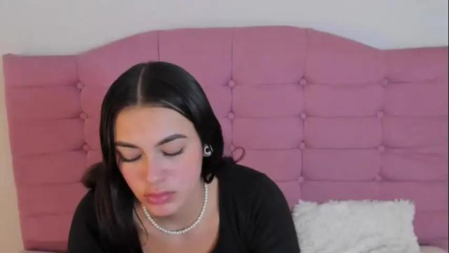 Image 6 of kylie_ls Stream on Chaturbate on 2 months ago