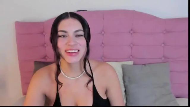 Image 10 of kylie_ls Stream on Chaturbate on 2 months ago