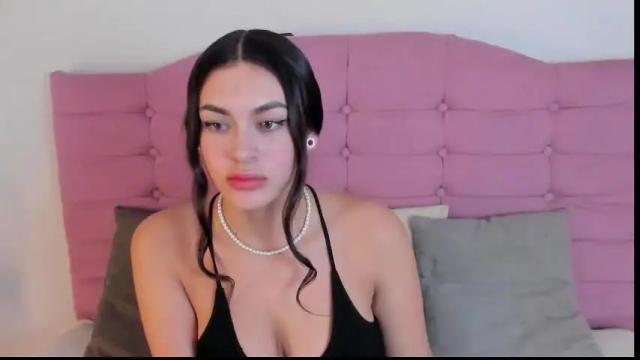 Image 11 of kylie_ls Stream on Chaturbate on 2 months ago