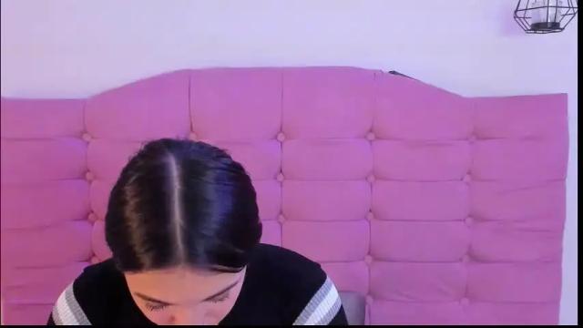 Image 11 of kylie_ls Stream on Chaturbate on 1 month ago