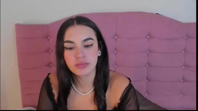 Image 6 of kylie_ls Stream on Chaturbate on 1 month ago
