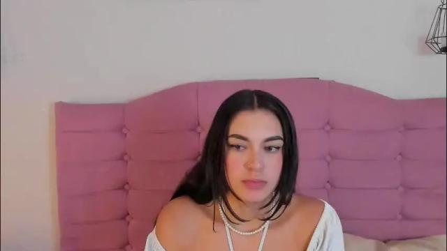 Image 10 of kylie_ls Stream on Chaturbate on 1 month ago