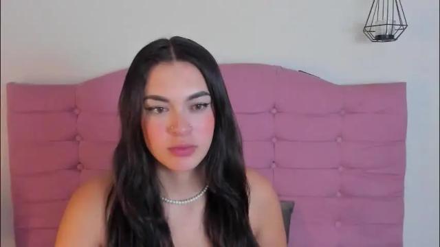 Image 3 of kylie_ls Stream on Chaturbate on 1 month ago
