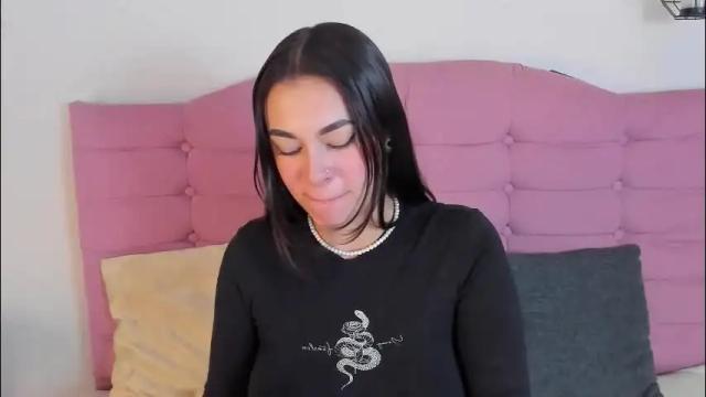 Image 3 of kylie_ls Stream on Chaturbate on 1 month ago