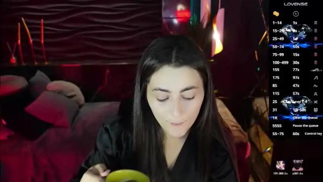 Image 2 of kylie_mellow Stream on Chaturbate on 1 month ago